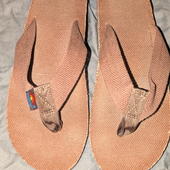 Rainbow Sandals, Size Large 7.5-8.5 - Picture 2 of 6